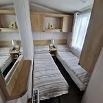 Amc Flamingo Land Caravan, Motorhome & Campervan Hire 펜션