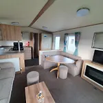 Amc Flamingo Land Caravan, Motorhome & Campervan Hire 別荘