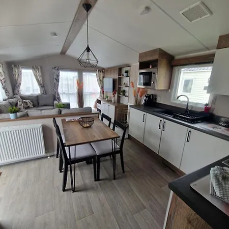 Amc Flamingo Land Caravan, Motorhome & Campervan Hire Kirby Misperton