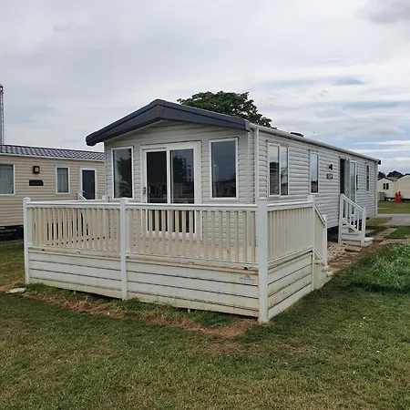 Amc Flamingo Land Caravan, Motorhome & Campervan Hire * Kirby Misperton