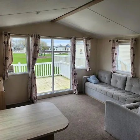 Amc Flamingo Land Caravan, Motorhome & Campervan Hire Kirby Misperton