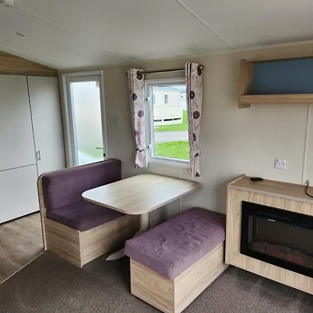 Amc Flamingo Land Caravan, Motorhome & Campervan Hire *