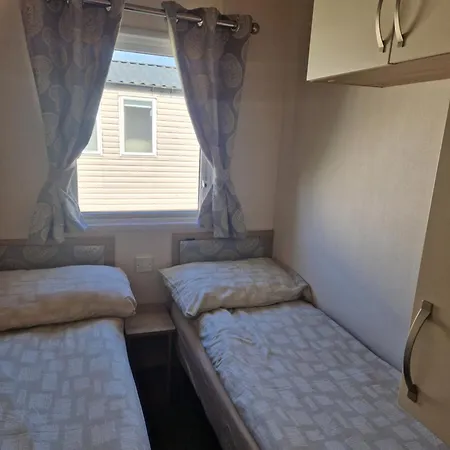 Amc Flamingo Land Caravan, Motorhome & Campervan Hire * Kirby Misperton