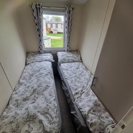 Amc Flamingo Land Caravan, Motorhome & Campervan Hire * Kirby Misperton