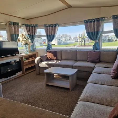 Vakantiehuis Amc Flamingo Land Caravan, Motorhome & Campervan Hire