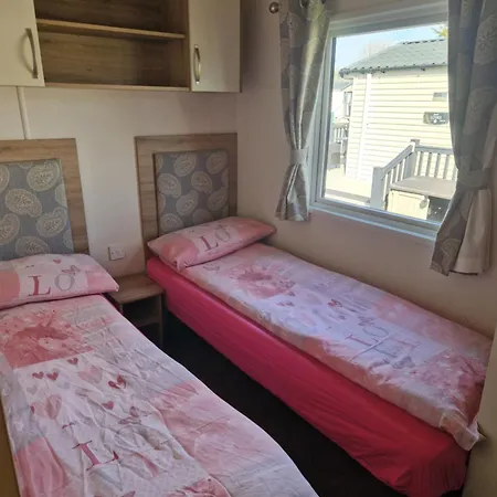 Vakantiehuis Amc Flamingo Land Caravan, Motorhome & Campervan Hire *