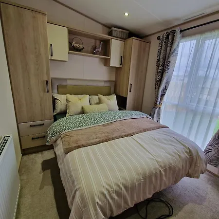 Vakantiehuis Amc Flamingo Land Caravan, Motorhome & Campervan Hire Kirby Misperton