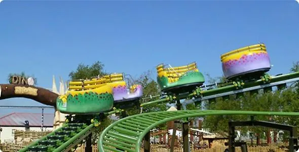 Amc Flamingo Land Caravan, Motorhome & Campervan Hire Kirby Misperton