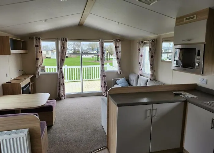 Dom wakacyjny Amc Flamingo Land Caravan, Motorhome & Campervan Hire Kirby Misperton