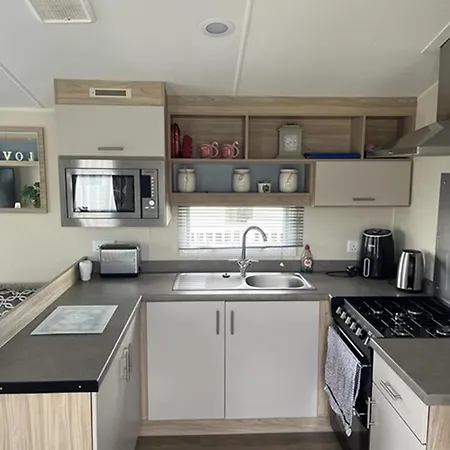 Amc Flamingo Land Caravan, Motorhome & Campervan Hire Kirby Misperton