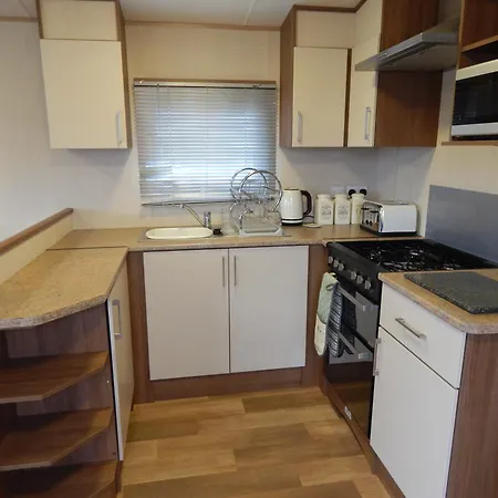 Дом отдыха Amc Flamingo Land Caravan, Motorhome & Campervan Hire *