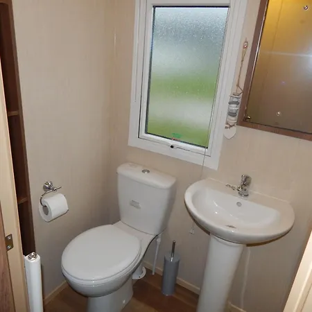 Amc Flamingo Land Caravan, Motorhome & Campervan Hire Kirby Misperton