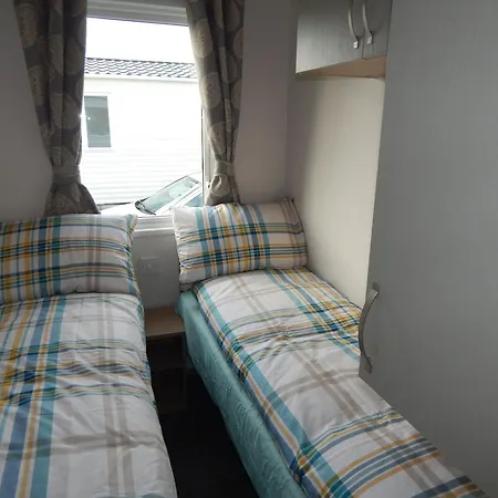 Дом отдыха Amc Flamingo Land Caravan, Motorhome & Campervan Hire *