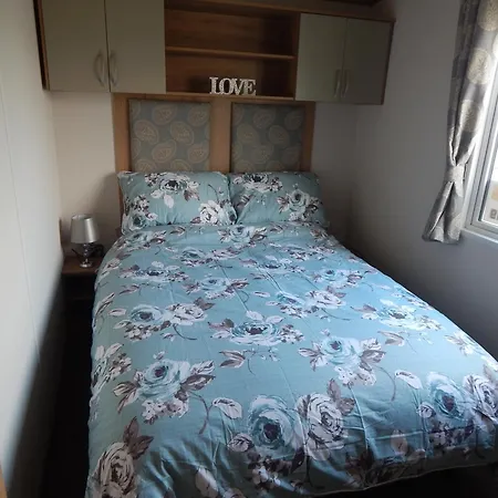 Дом отдыха Amc Flamingo Land Caravan, Motorhome & Campervan Hire Kirby Misperton