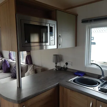 Amc Flamingo Land Caravan, Motorhome & Campervan Hire *