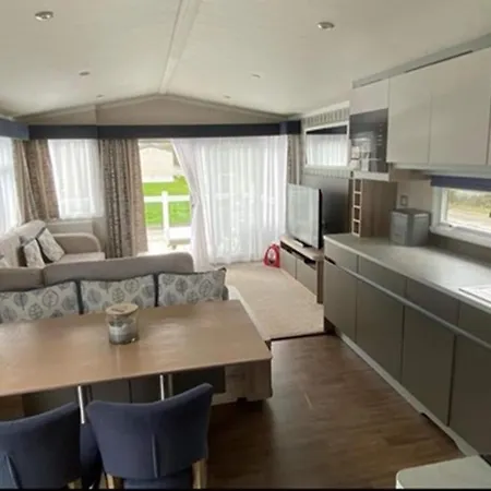 Amc Flamingo Land Caravan, Motorhome & Campervan Hire * Kirby Misperton