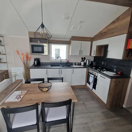 Casa de Férias Amc Flamingo Land Caravan, Motorhome & Campervan Hire